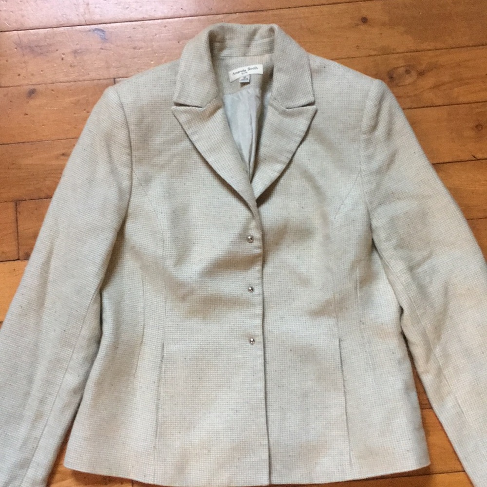 Amanda Smith Skirt Suit mint green 74% Acr 8% Wool